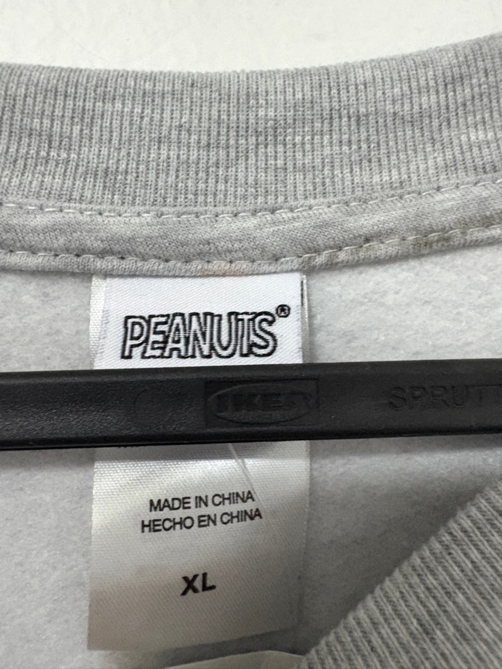 NWT Peanuts Snoopy Gray Sweatshirt - size XL - Picture 4 of 6